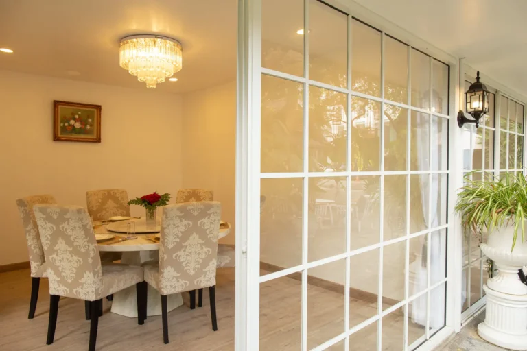 Private Rooms at Baan Mae Restaurant